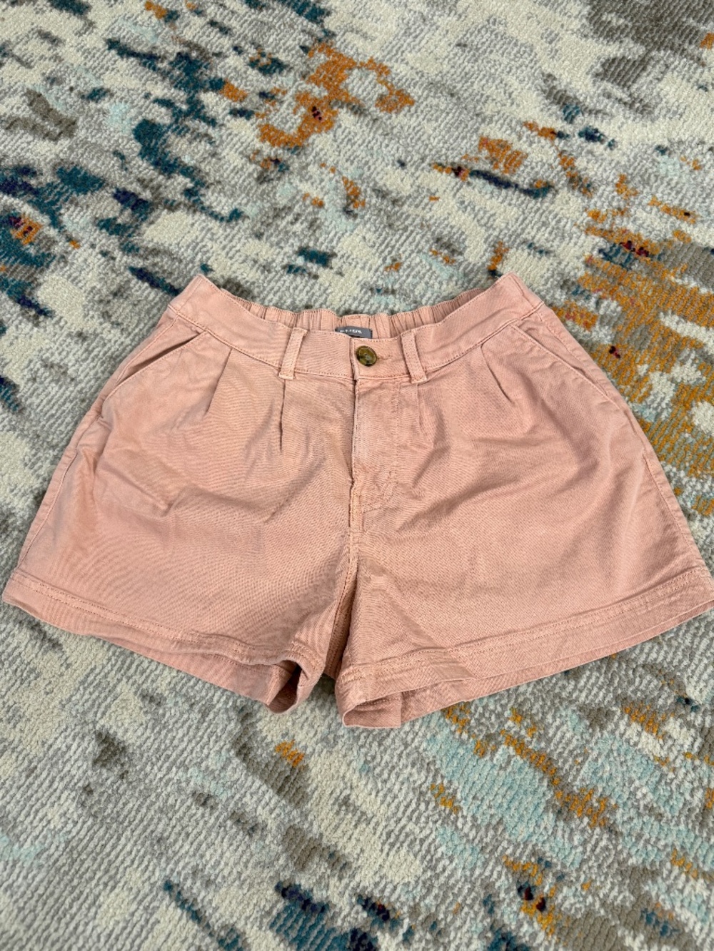 Blush pink rose chino pleated casual shorts back elastic waist belt loops size 6